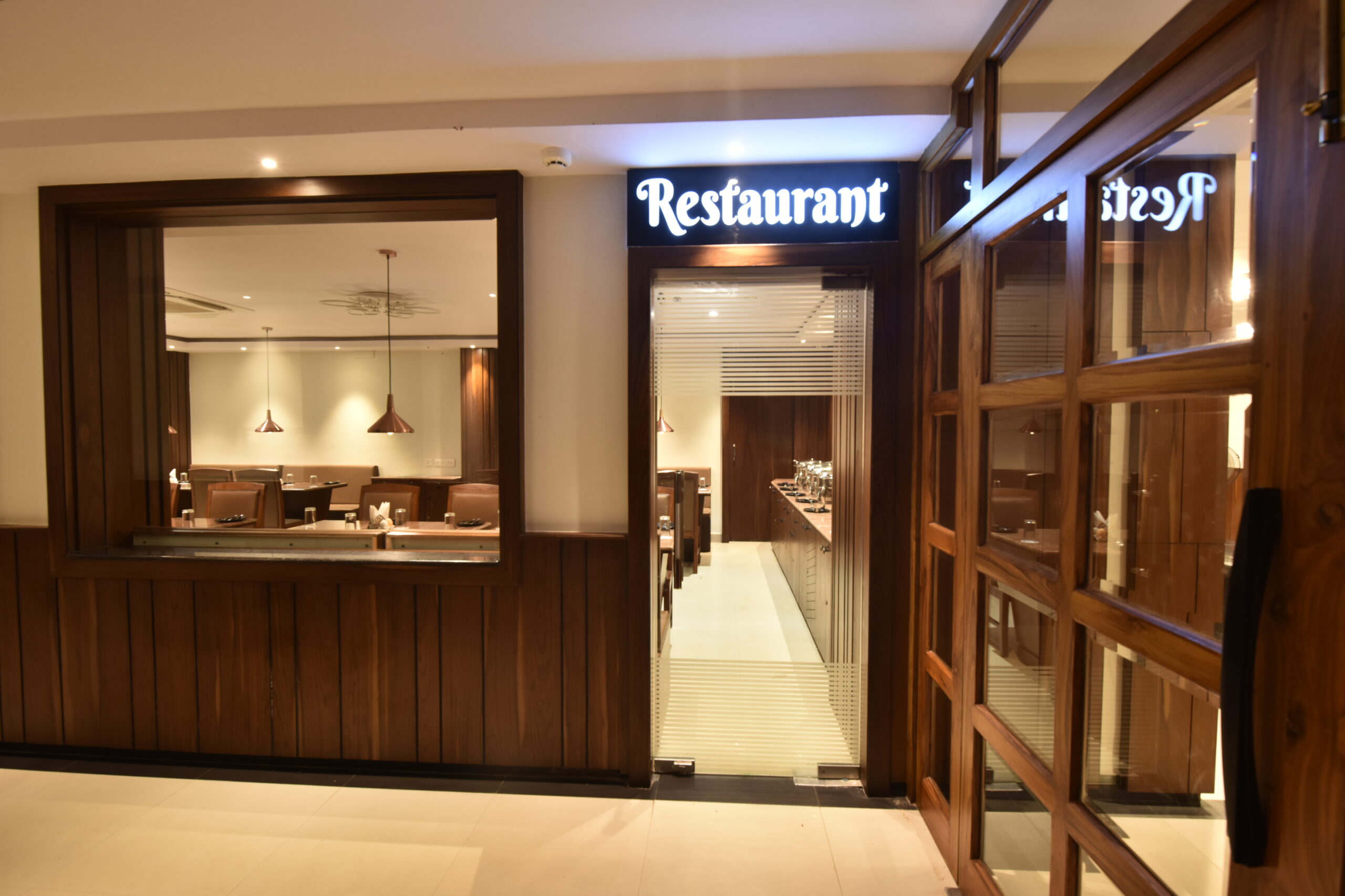 Restaurant11