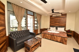 Superior Front View Room10
